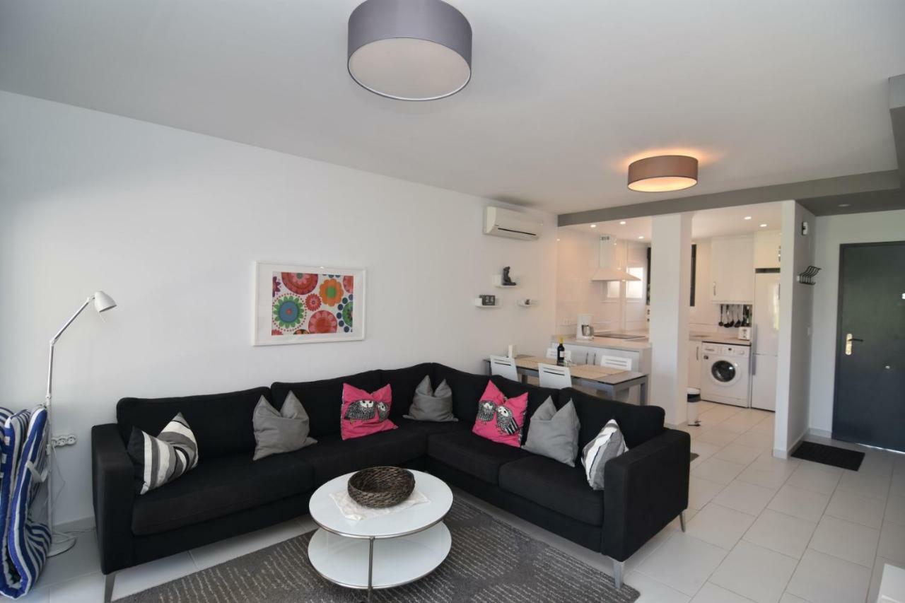 Oasis V South Facing Pool View La Zenia Apartment *